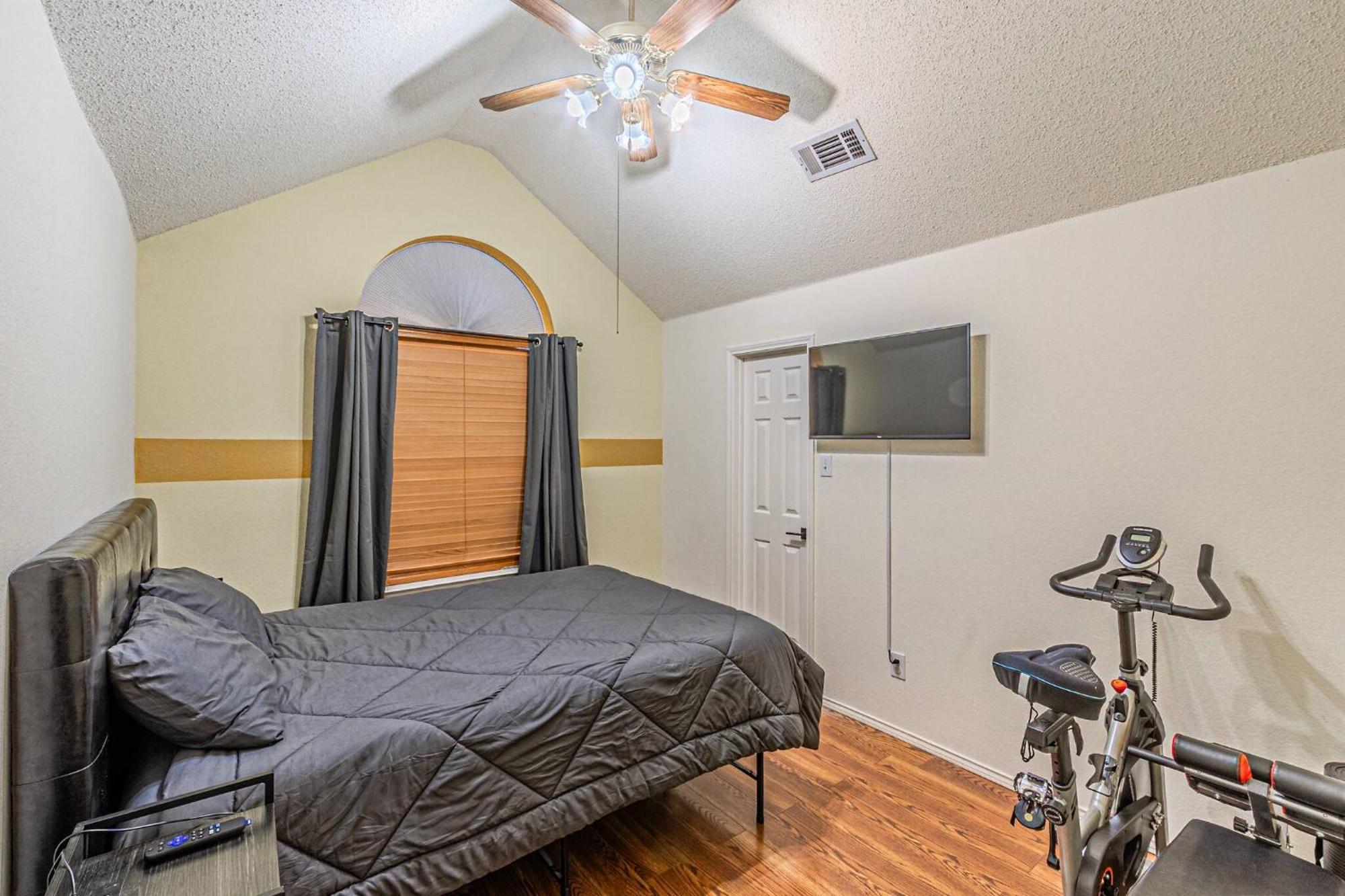 Pickleball Retreat Near Lake Ray Hubbard Rowlett Exterior photo